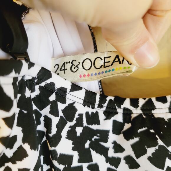 24th & Ocean rushed swimsuit NWOT - Picture 5 of 5